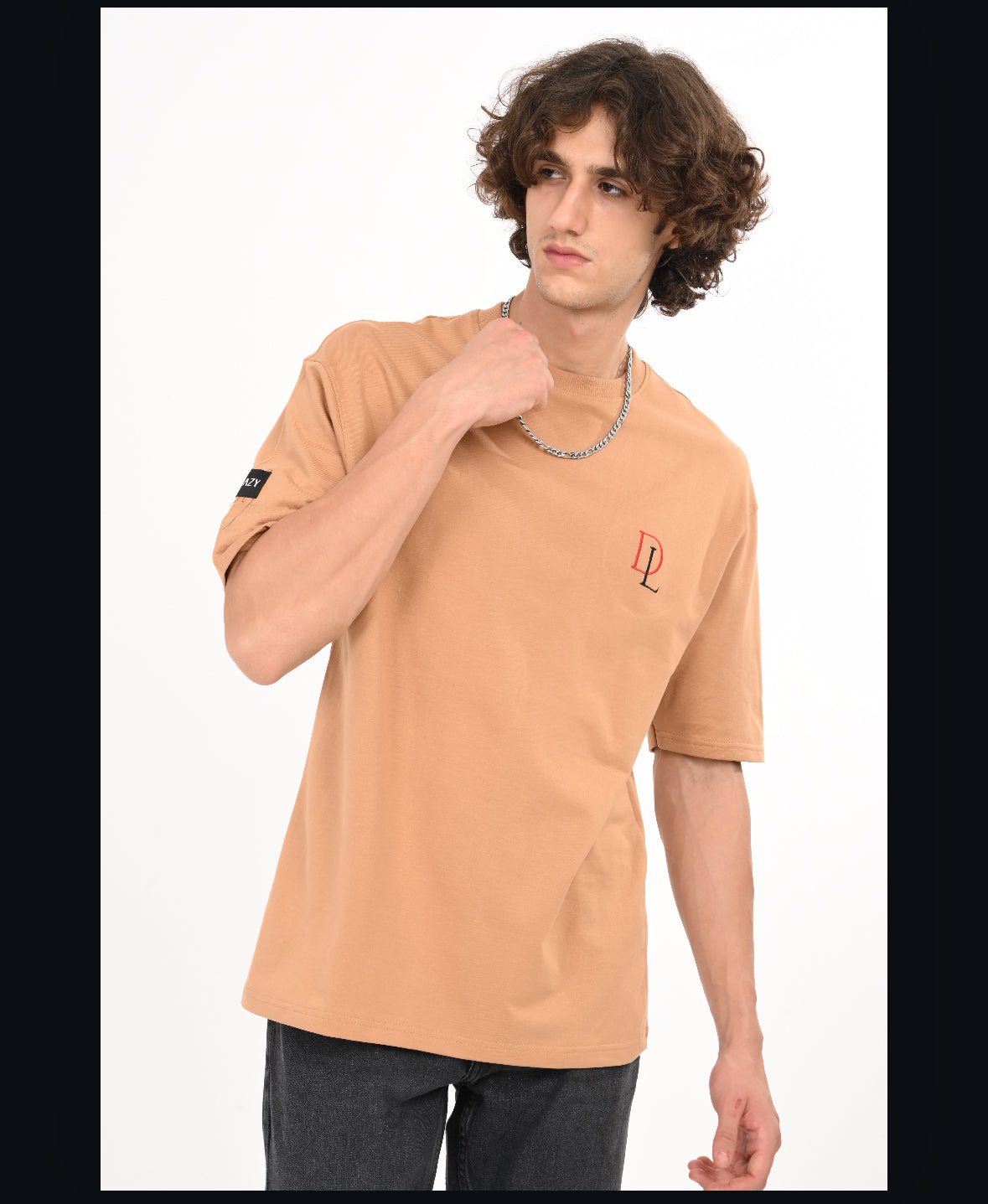 DLAZY MAN KICK EMBROIDERY CARMEL BROWN OVERSIZED TEE