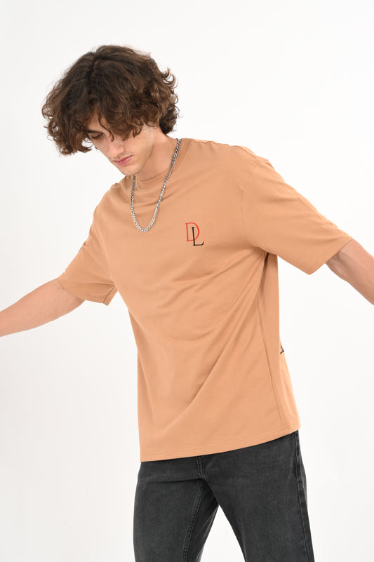 DLAZY MAN KICK EMBROIDERY CARMEL BROWN OVERSIZED TEE