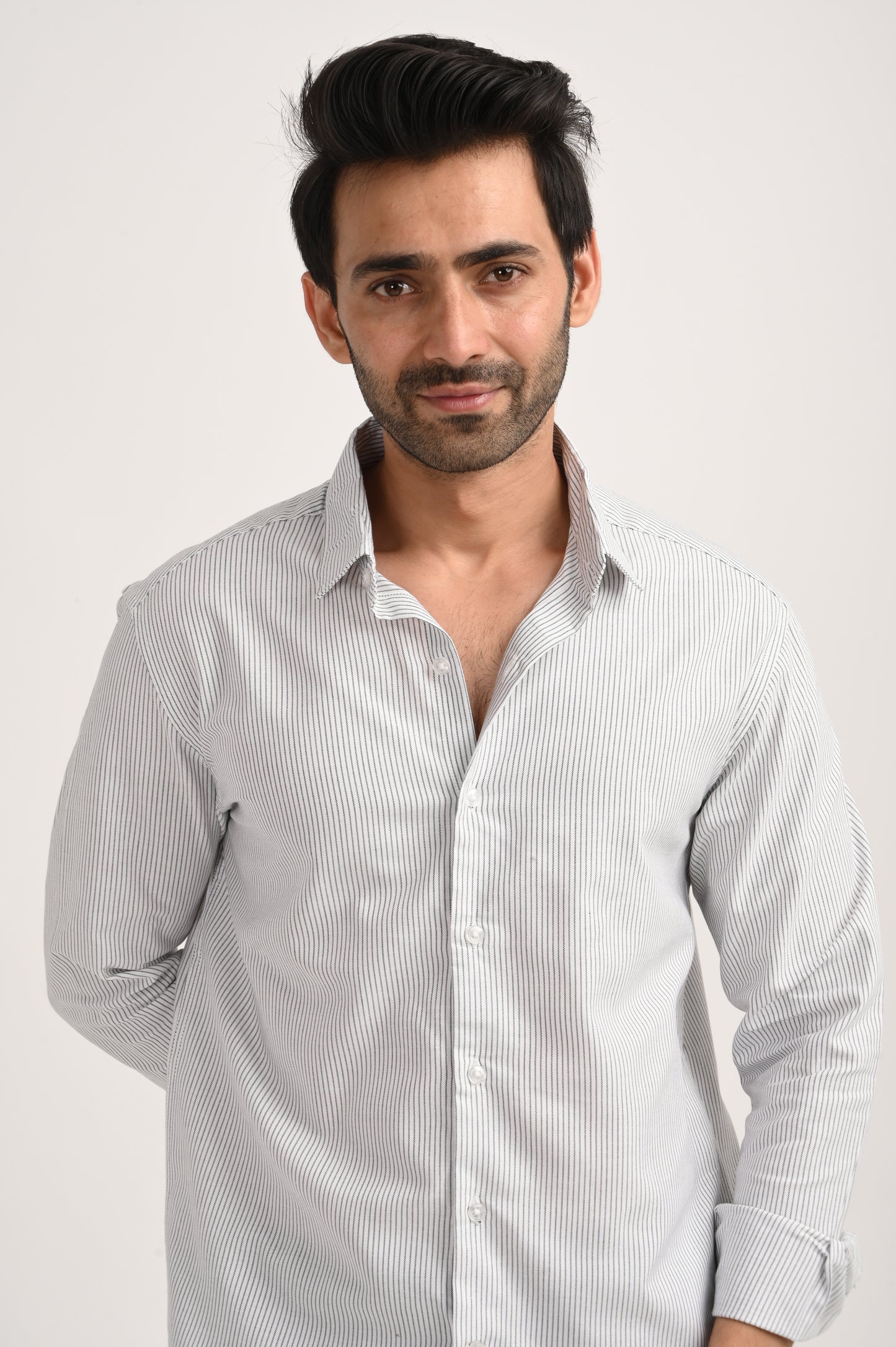 DLAZY MEN BLACK STRIPES REGULARLY FIT SHIRT