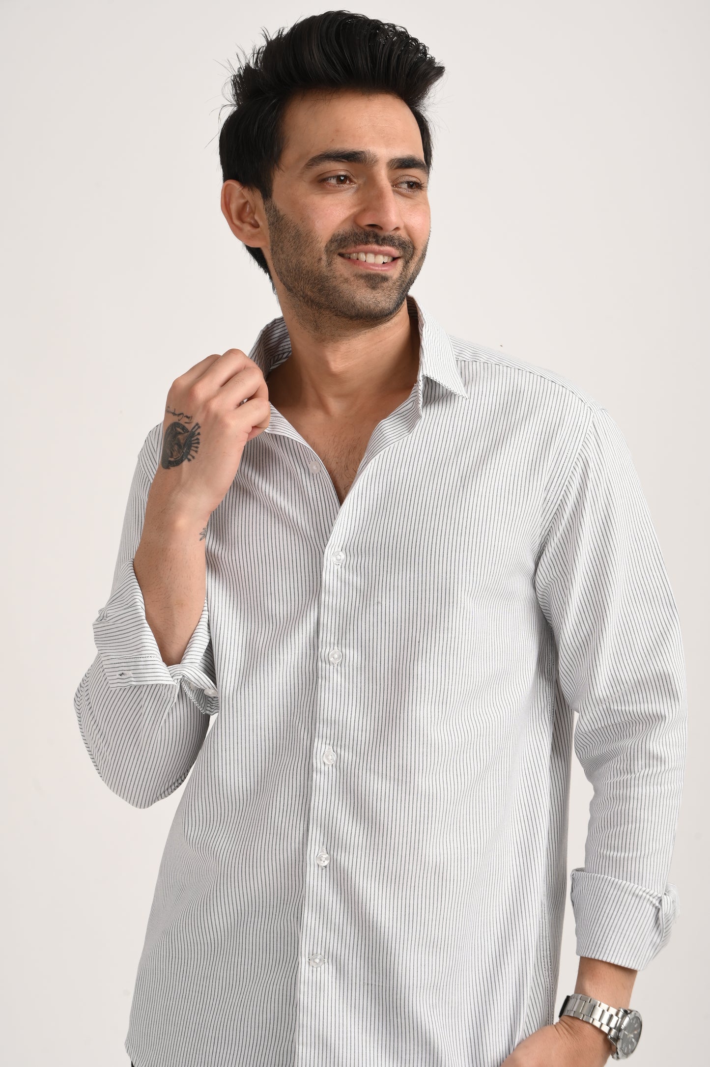 DLAZY MEN BLACK STRIPES REGULARLY FIT SHIRT