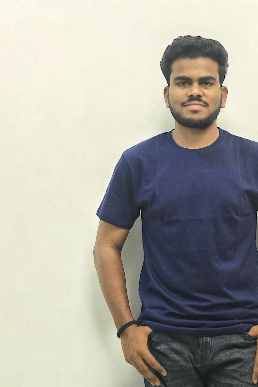 DLAZY NAVY BLUE: Regular fit 210 gsm premium cotton plain T-shirt